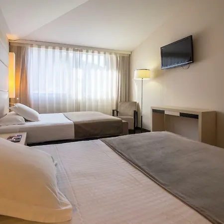 Yomo Mola Park Отель 4*